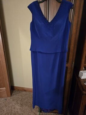 Elegant Royal Blue V-Neck Evening Dress With Matching Jacket